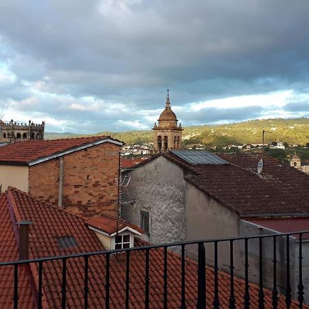Apartamento Con Terraza En El Casco Historico Ourense Eksteriør bilde